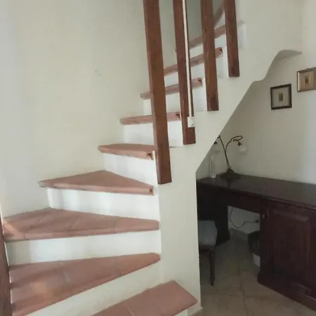 בית חווה Borgo Antico אמליה